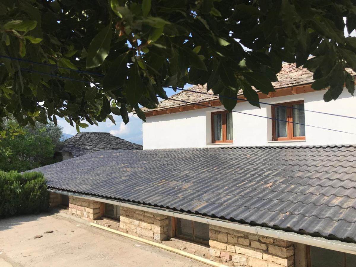 Vila Eri Gjirokastër Esterno foto