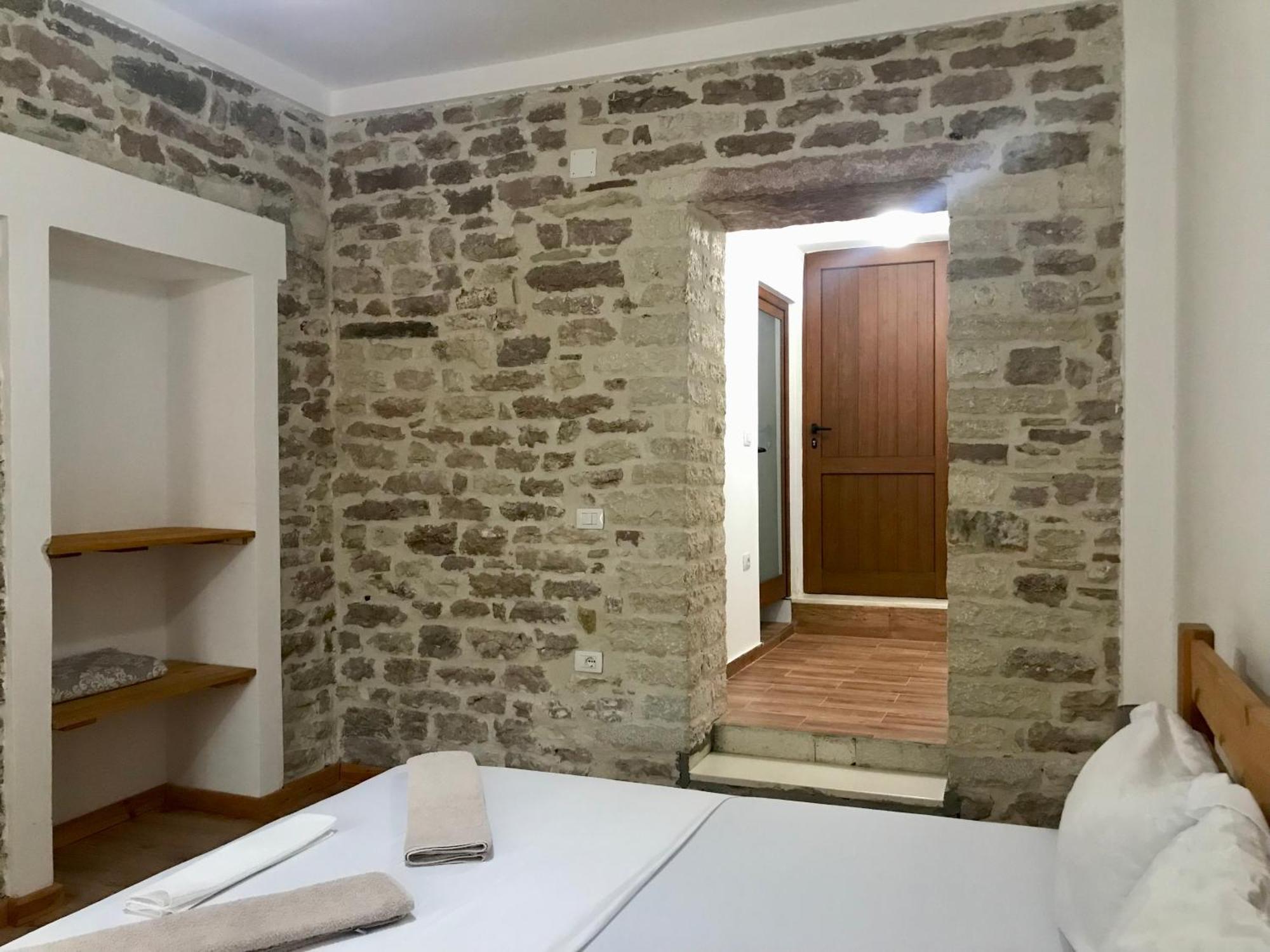Vila Eri Gjirokastër Esterno foto